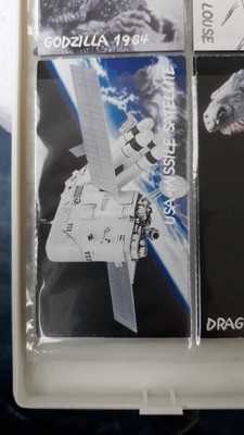 Godzilla Daikaiju Hyakka Cocoa Chocolate Cigarettes Card Japan 098-image