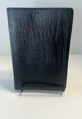 NKJV Large Print Ultrathin Reference Bible, Black Leather by Holman 1996-image