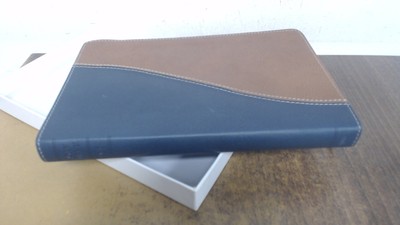 Holy Bible: Slimline Reference, Navy-tan, Tutone, Unknown, Heartq-image