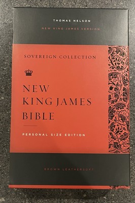 Thomas Nelson NKJV Personal Size Reference Bible Sovereign Col Leather Bound NEW-image