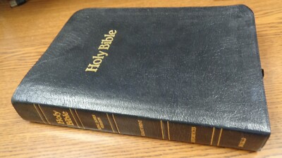 GIANT PRINT, KJV HOLY BIBLE References Ed. black Leather. World # GP50 GUC inked-image