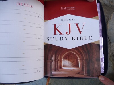 Holman KJV Study Bible Personal Size Full Color Black Leather Zippered Case-image