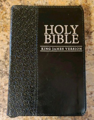 KJV Red Letter Holy Bible Compact Faux Leather w/Zipper & Ribbon Marker, Black-image