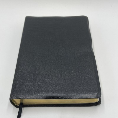 Holy Bible Hand Size Giant Print Reference Edition. Holman 1998-image