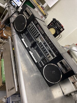 FISHER PH 463 High Fidelity Boombox Radio Dual Cassette Player Radio Works READ!-image