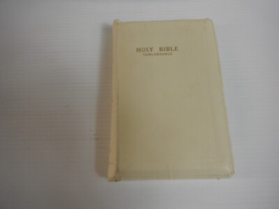 Holy Bible Cream Leather Zip up 1962 Old New Testaments Revised Concordance-image