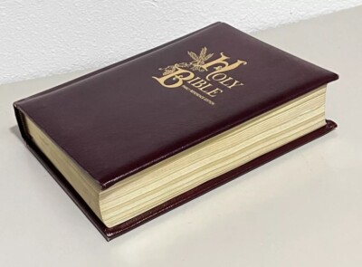 Holy Bible Nelson Family Reference KJV Edition VTG 1971 Leather-image
