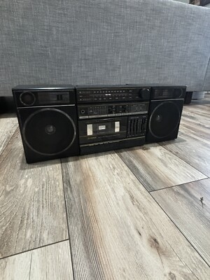 Fisher model PH 400 boombox cassette player-image