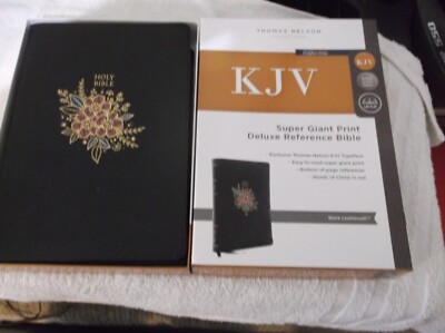 KJV, Deluxe Reference Bible, Super Giant Print, Leather Soft Black/ w Floral-image