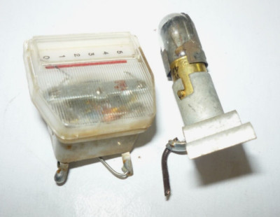 Vintage The Fisher FM-100-B FM Stereo Tube Tuner - METER AND PILOT LAMP-image