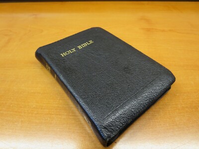 Vintage Cambridge, KJV Compact Reference Bible, Black Leather, Zip Closure-image