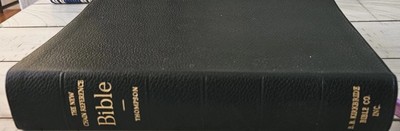 Thompson Chain Reference Bible, KJV, 1957 Edition,Leather, Large Print, Like New-image
