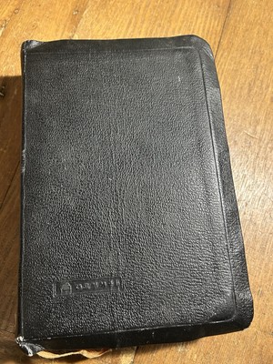 The Holy Bible with Reference Korean Hankul and Revised 1983 printed in Korea-image