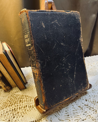 Antique 1917 Oxford Holy Bible Scofield Reference Beautifully Worn Distressed-image
