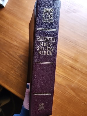 Vintage Nelson’s Study Bible NKJV 2845NBG Leather Burgundy-image