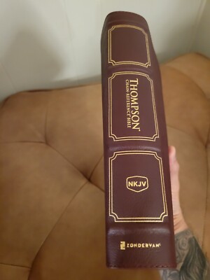 Nkjv, Thompson Chain-Reference Bible, Genuine Leather, Calfskin, Burgundy, ...-image