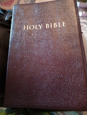 KJV Large Print Brown Leather Bible Red Letter W/ Blk Leather Carrying Case -image