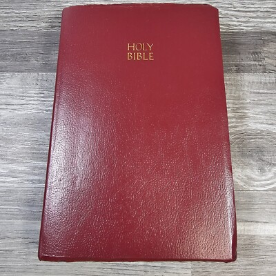 The Holy Bible NKJV New King James Version Giant Print Center-Column Reference-image