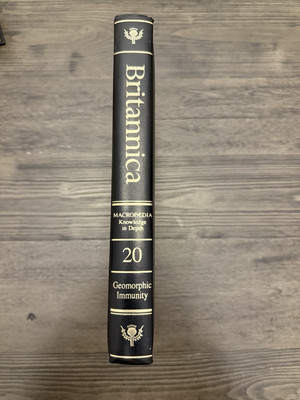 Encyclopedia Britannica Macropedia Volume 20 (15th Edition) | Padded-image