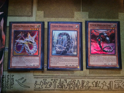 YUGIOH CYBER DRAGON DREI + CYBER DRAGON CORE + CYBER DRAGON HERZ SUPER 1ST NM-image