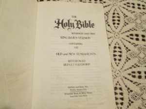 THE HOLY BIBLE REFERENCED GIANT PRINT KING JAMES - Imitation Leather - Good b-image