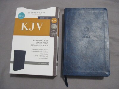 Holy Bible KJV Red letter Edition Giant Print Nelson Blue Leatherette 2017-image