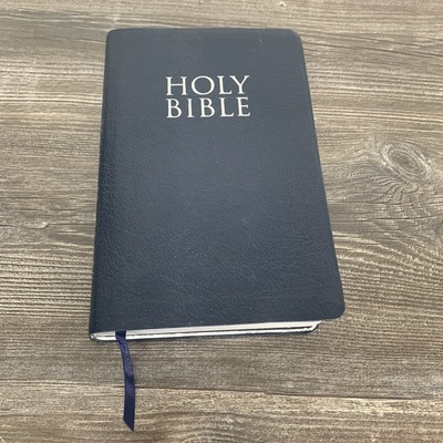 Holy Bible KJV Giant Print Red Letter Reference Navy Bonded Leather Pre-owned-image