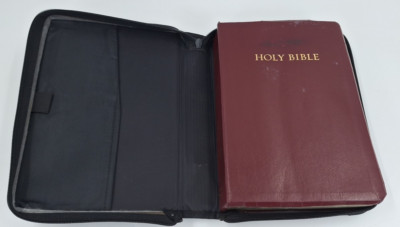 Holy Bible NKJV Giant Print Center Column Reference Edition Leather Nelson 1994-image