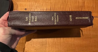 Life Application Study Bible NIV TYNDALE Bonded Leather & zippered Case DVD 2005-image