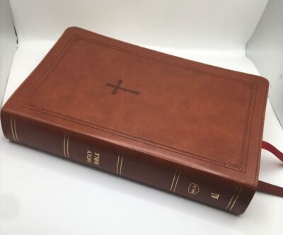 2020 NKJV Holy Bible Faux Leather End Of Verse Reference Large Print Bible-image