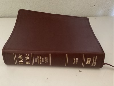 Giant Print Reference BibleNAS - Leather Bound - GOOD-image