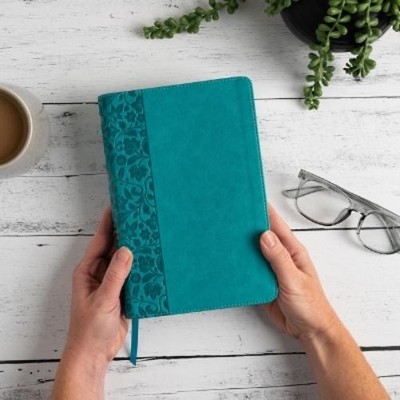 CSB Large Print Personal Size Reference Bible, Teal (Leather Bound) (UK IMPORT)-image