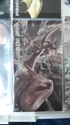 godzilla daikaiju hyakka cocoa chocolate cigarettes card japan s04-image