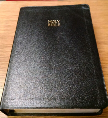 Holy Bible NKJV Giant Print Center Column Reference Edition-image